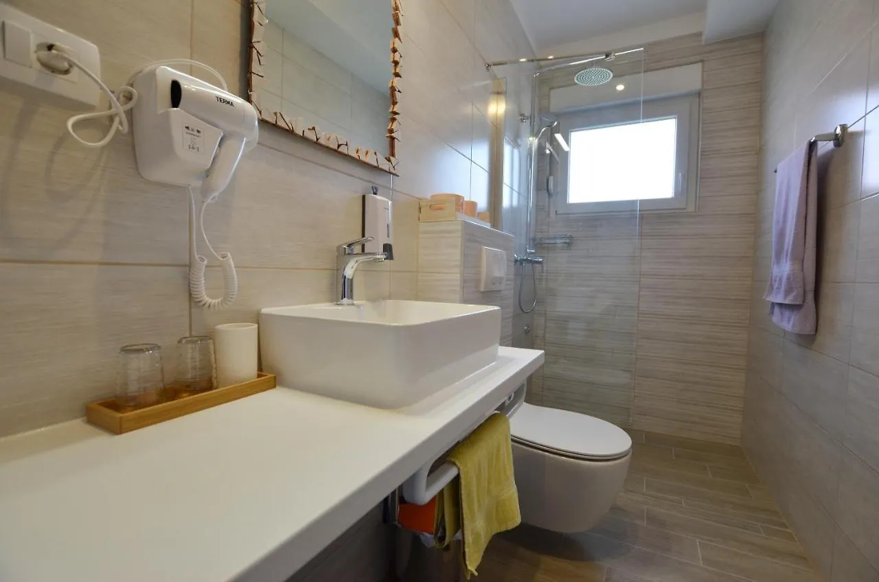 Katy Apartment Ровинь